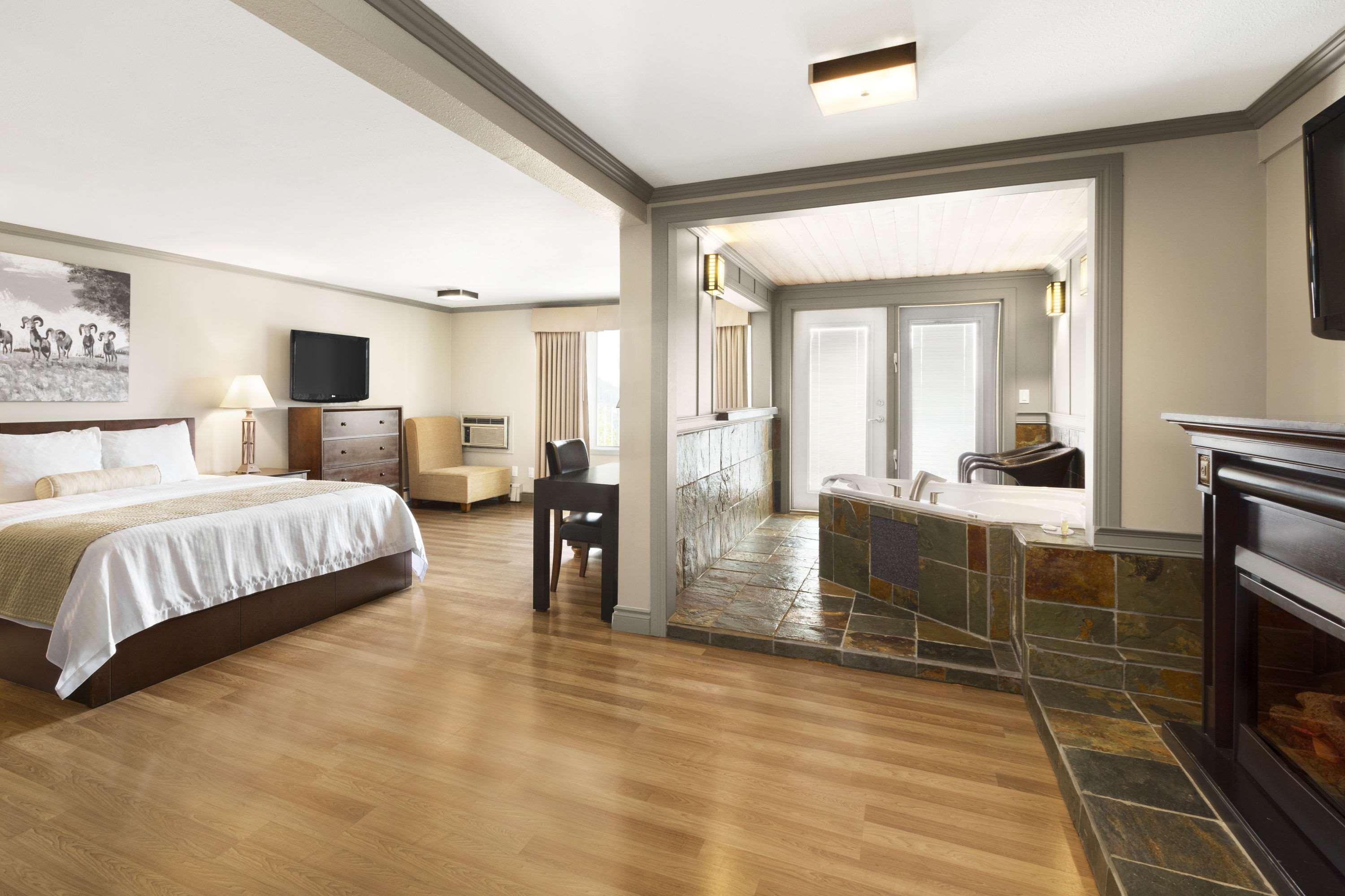 Days By Wyndham 3* Golden